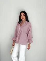 Kadın Arkası Asimetrik Yırtmaç Kesim Detaylı Cizgili Bluz Gömlek - Bordo